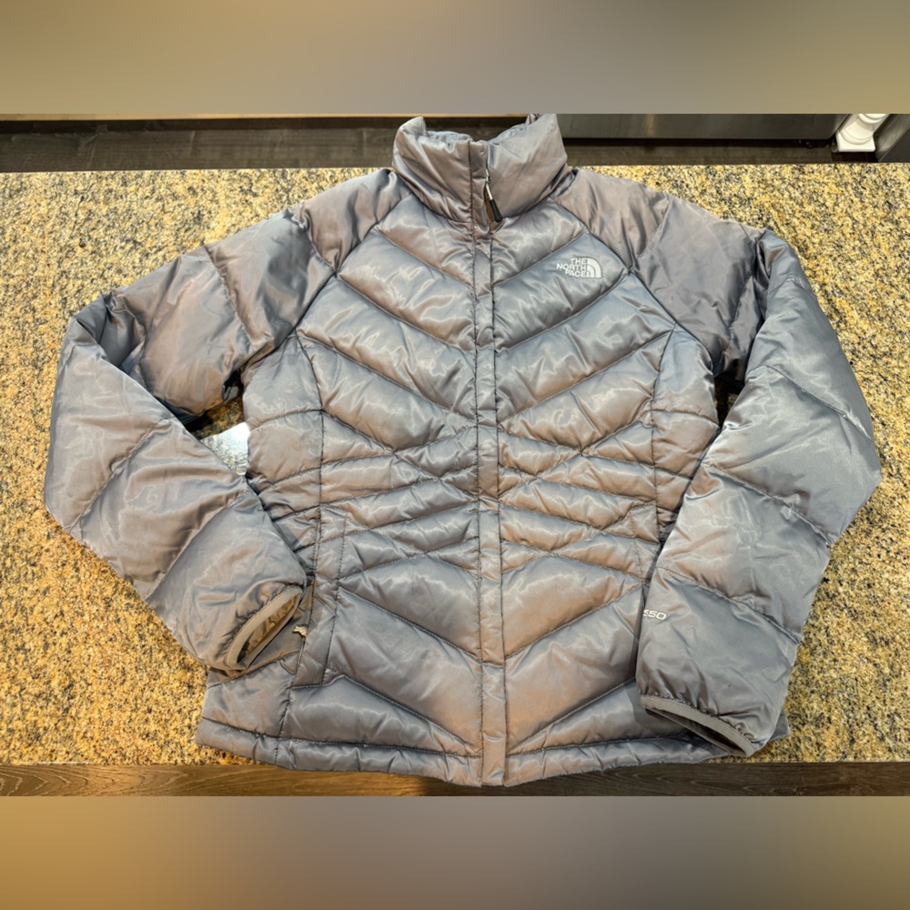 Women’s north face 550 fill down jacket size medium